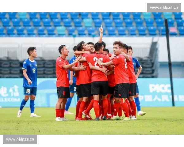 昨日足球赛事回顾：豪门强队逆袭胜利 争冠形势愈加紧张